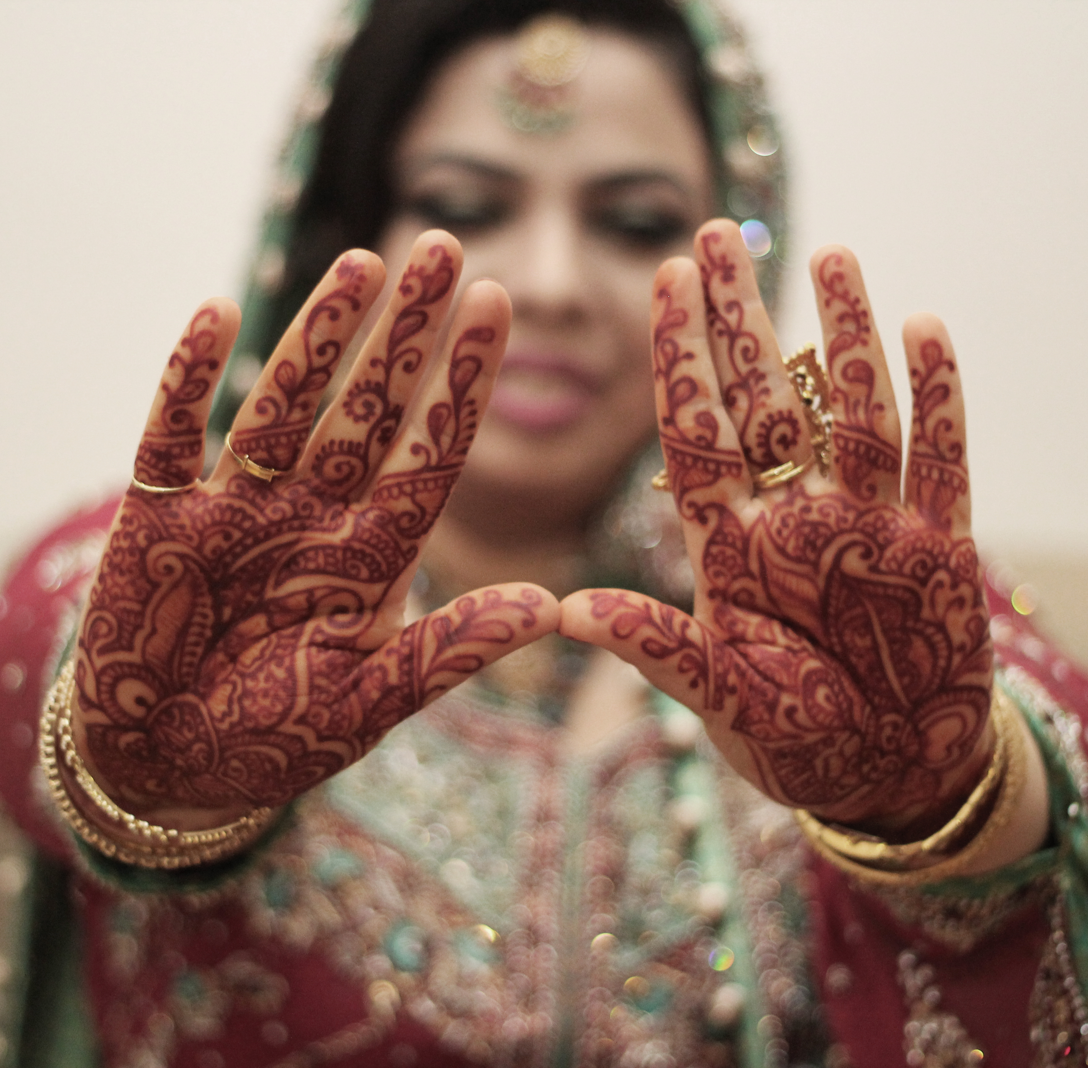 amber-indian-bridal-henna-silknstone.jpg